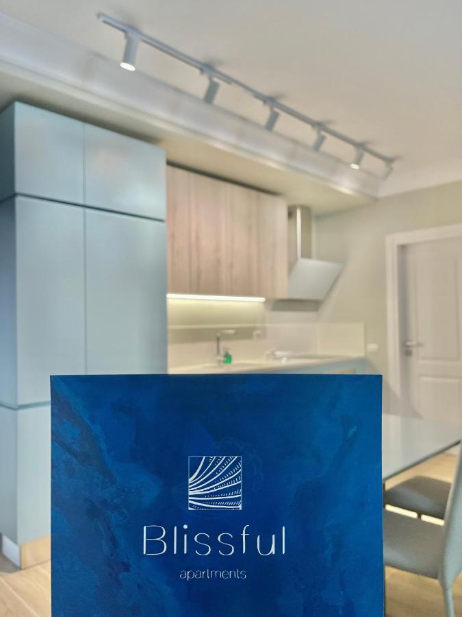Blissful Apartments Sarandë エクステリア 写真