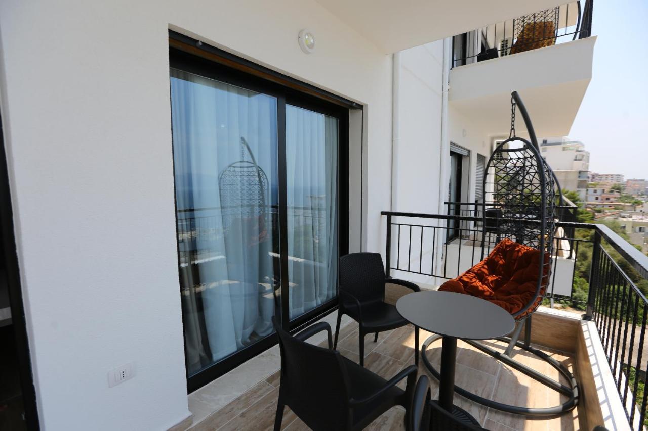 Blissful Apartments Sarandë エクステリア 写真