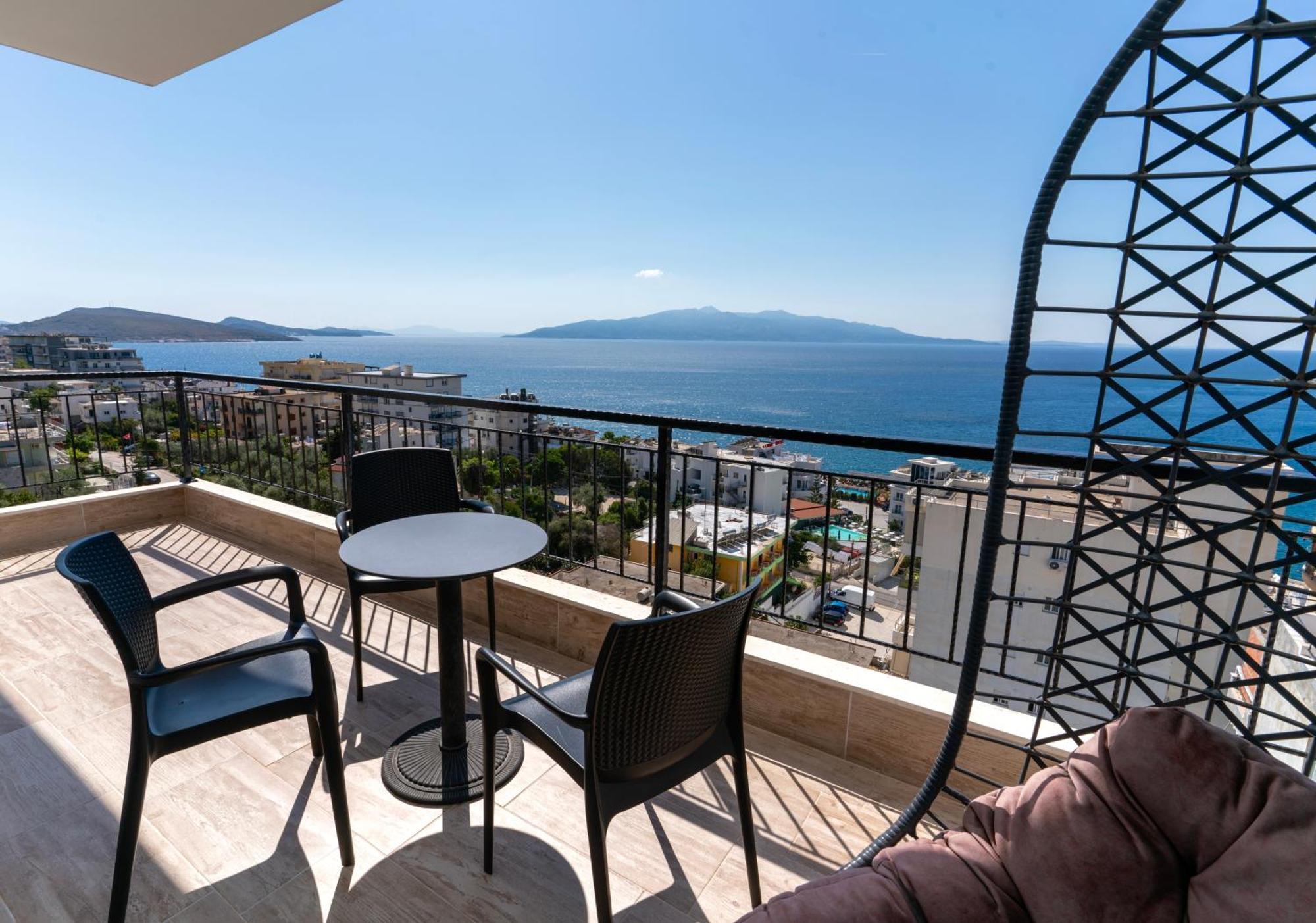 Blissful Apartments Sarandë エクステリア 写真
