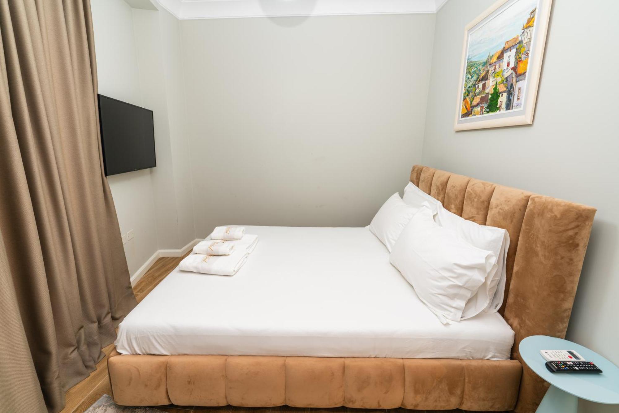 Blissful Apartments Sarandë エクステリア 写真