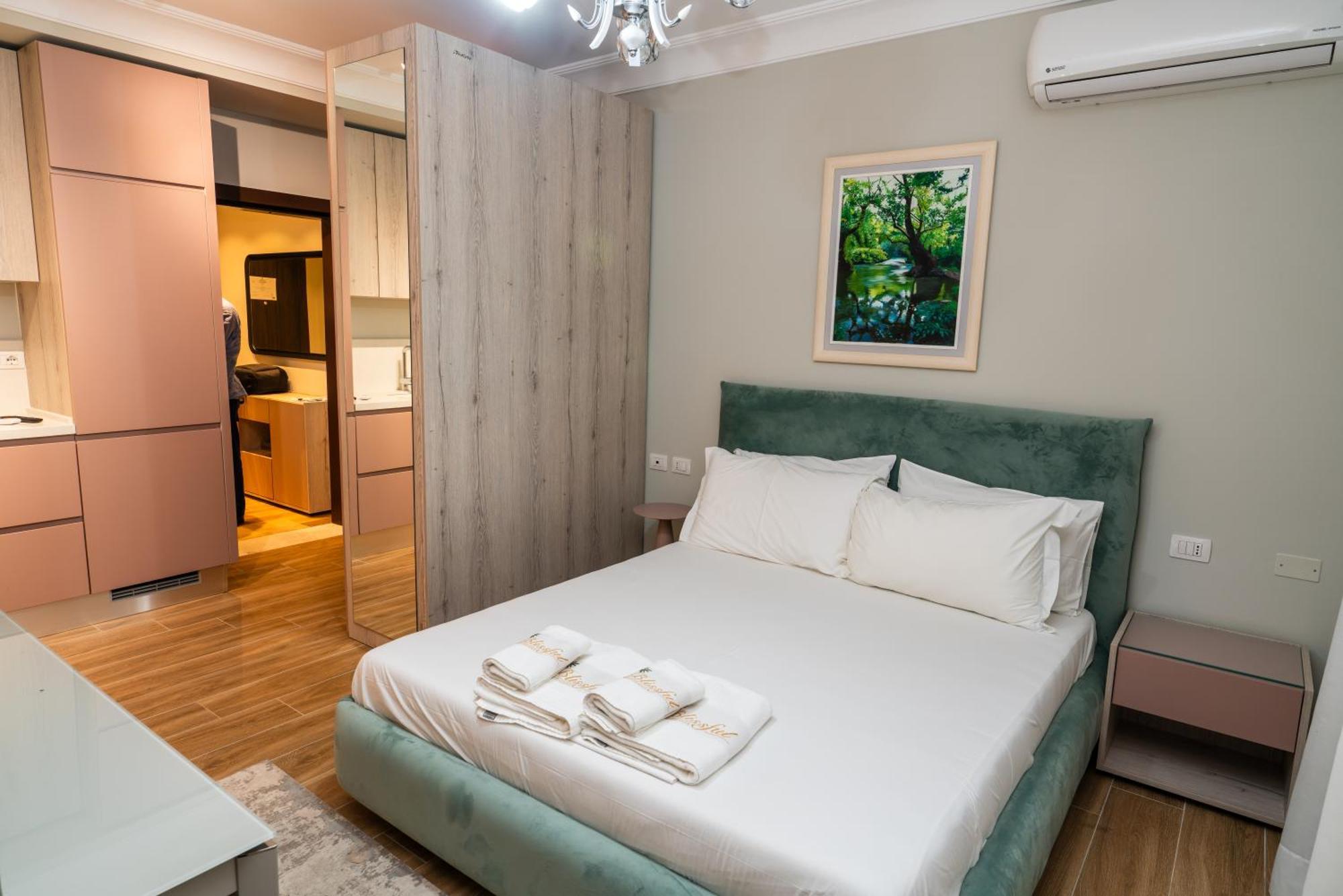 Blissful Apartments Sarandë エクステリア 写真
